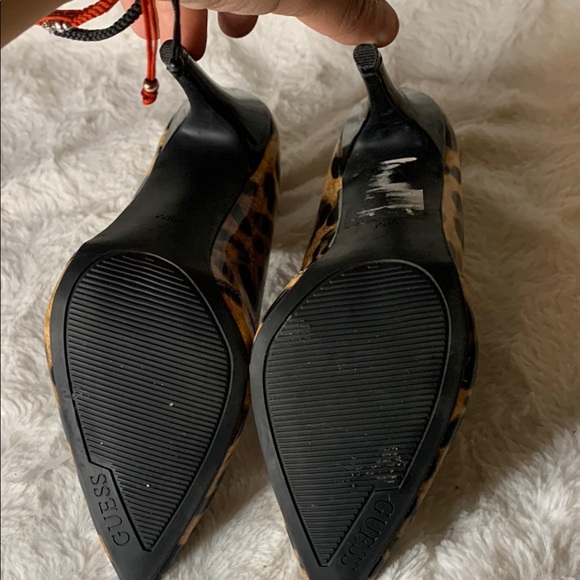 Like new Guess Women's Leopard Print Heels - Picture 4 of 9